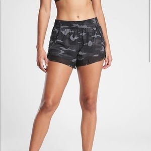 Athleta Printed Mesh Racer Run Short